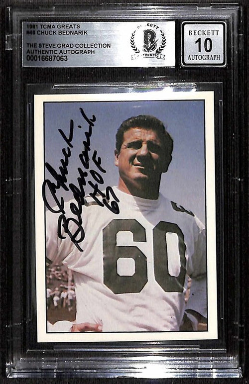 1981 TCMA Football Greats #46 Chuck Badnarik EAGLES Signed Card BECKETT Auto 100