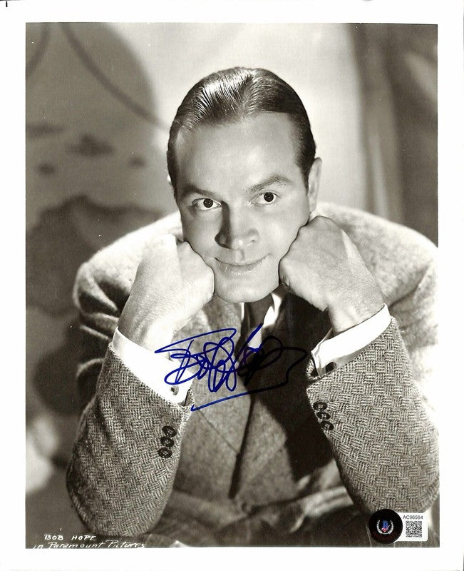 Bob Hope Signed 8x10 Photograph Auto Grade 10 BECKETT (Grad Collection)0