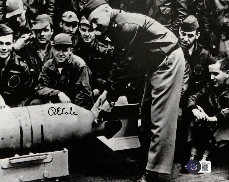 Richard Cole Signed 8x10 WWII Doolittle Raiders Historic Photo BECKETT0