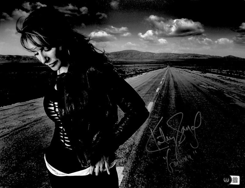 Katey Sagal SOA Signed 11x14 Photo BECKETT (Grad Collection)0