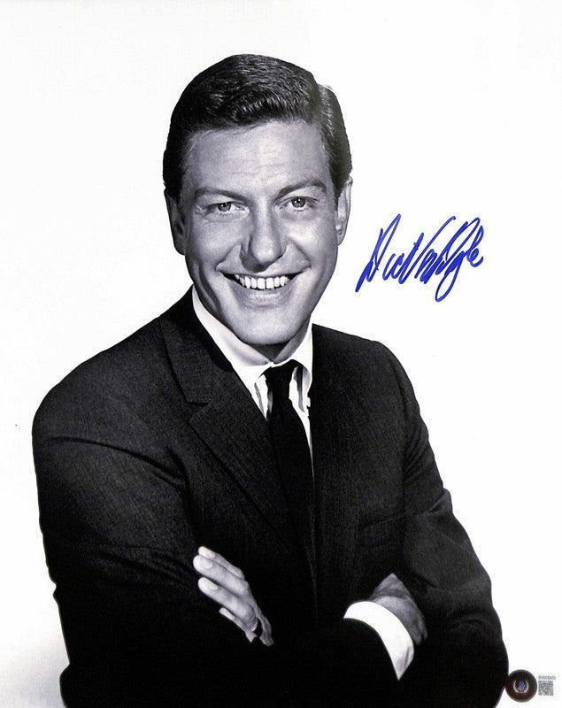 Dick Van Dyke Signed 11x14 Photograph Beckett (Grad Collection)0