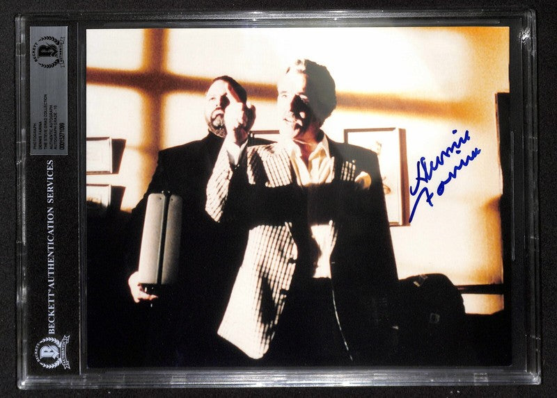 Dennis Farina Cousin Avi Snatch Signed 8x10 Photograph BAS (Grad Collection)0