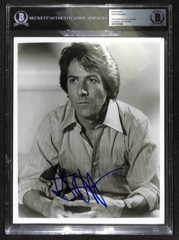 Dustin Hoffman Signed B&W 8x10 Photograph BAS (Grad Collection)0