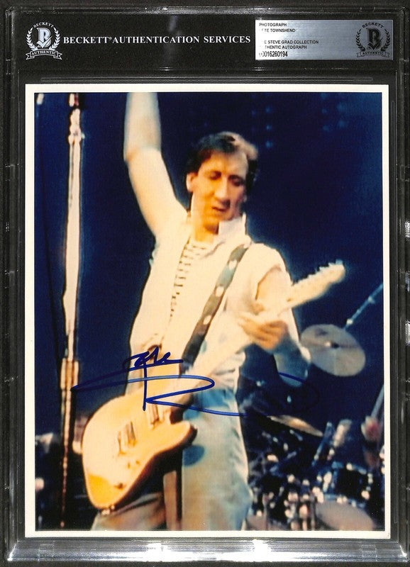 The Who Pete Townshend  Signed 8X10 Photograph BECKETT (Grad Collection)0