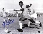 Pele (Young) Brazil Signed 11x14 Photograph BECKETT BAS0
