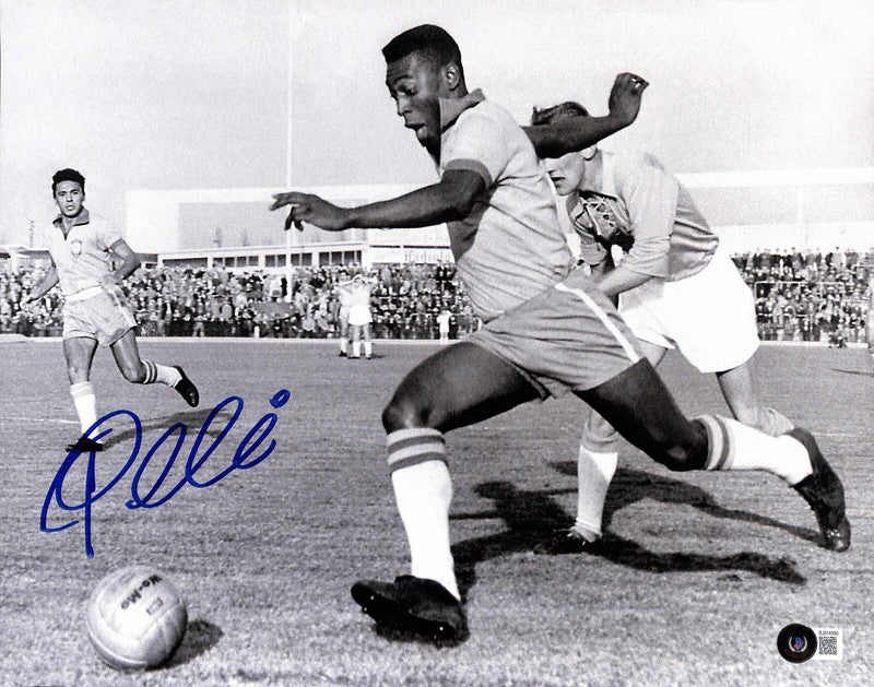 Pele (Young) Brazil Signed 11x14 Photograph BECKETT BAS0