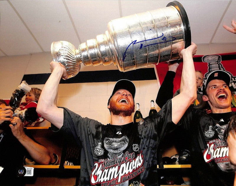 Marian Hossa 2010 Stanely Cup Blackhawks Signed 11x14 Photograph BECKETT 0