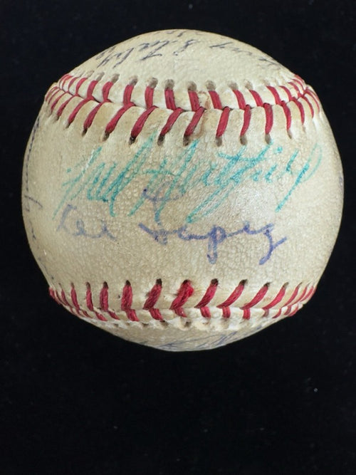 1957 Chicago White Sox Signed Team Baseball x29!  BECKETT LOA (Grad Collection)0