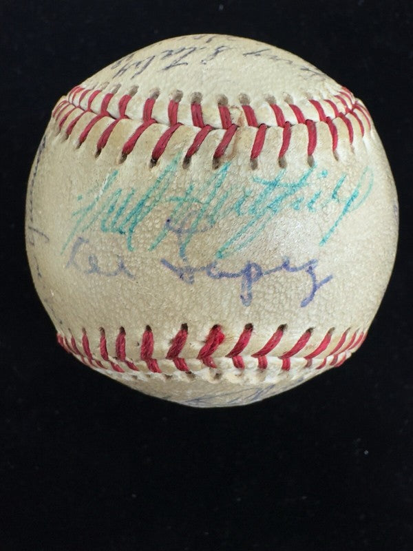 1957 Chicago White Sox Signed Team Baseball x29!  BECKETT LOA (Grad Collection)0