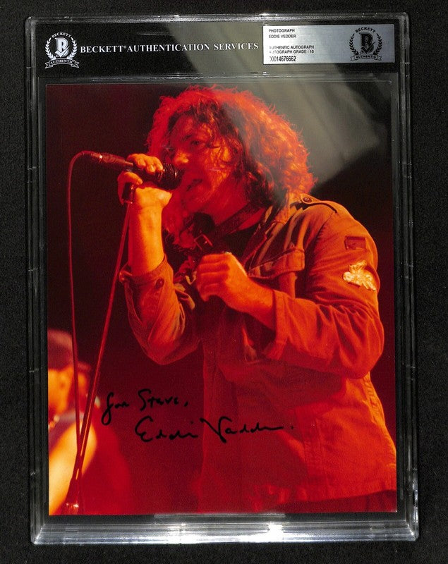 Eddie Vedder Pearl Jam Signed 8X10 Photograph Auto 10 BAS (Grad Collection)0