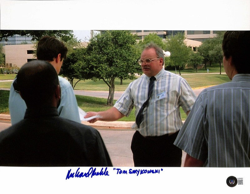 Richard Riehle Office Space Signed 11x14 Photograph BECKETT (Grad Collection)0