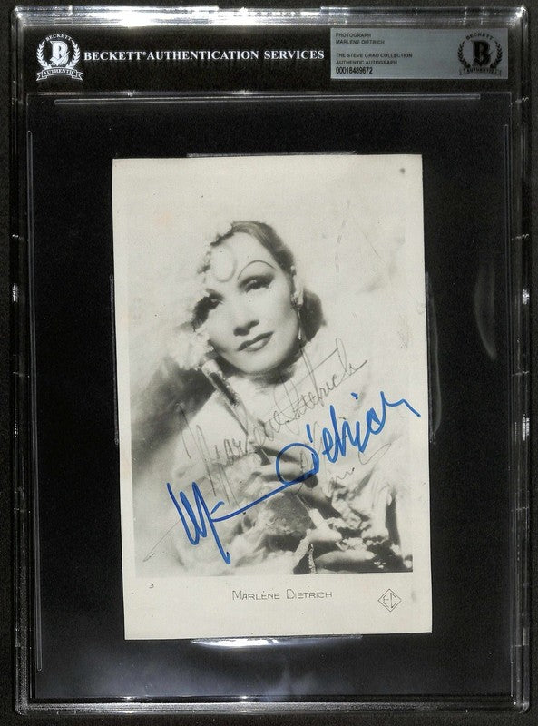 Marlene Dietrich Signed 5x7 Photo BECKETT Authenticated (Grad Collection)0