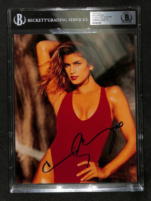 Cindy Crawford Signed 8x10 Photograph Beckett Auto Grade 10 (Grad Collection)0