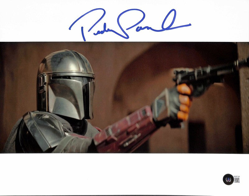 Pedro Pascal Star Wars The Mandalorian Signed 11x14 Photograph BECKETT0