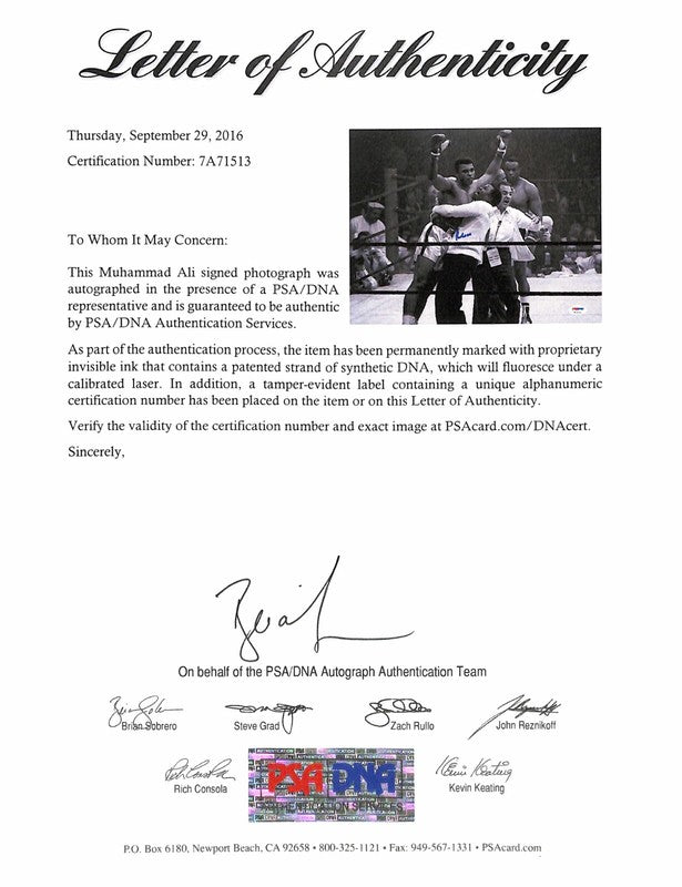 Muhammad Ali Signed 11x14 Photograph PSA/DNA ITP (Grad Collection)  1