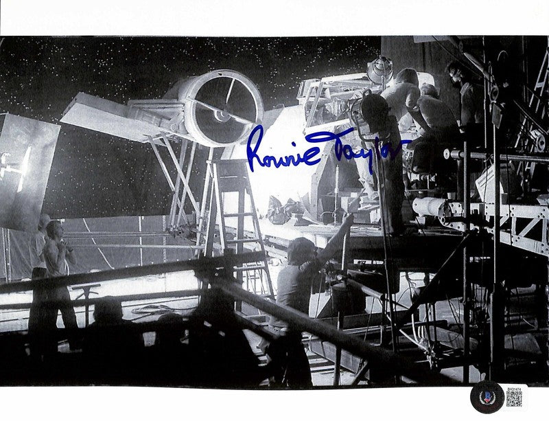 Ronnie Taylor Star Wars ANH Camera Operator RARE Signed 8x10 Photo BECKETT0