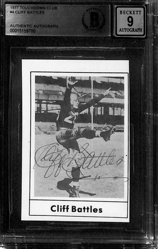 Cliff Battles 1977 Touchdown Club #4 Signed Auto Grade 9 BECKETT 0