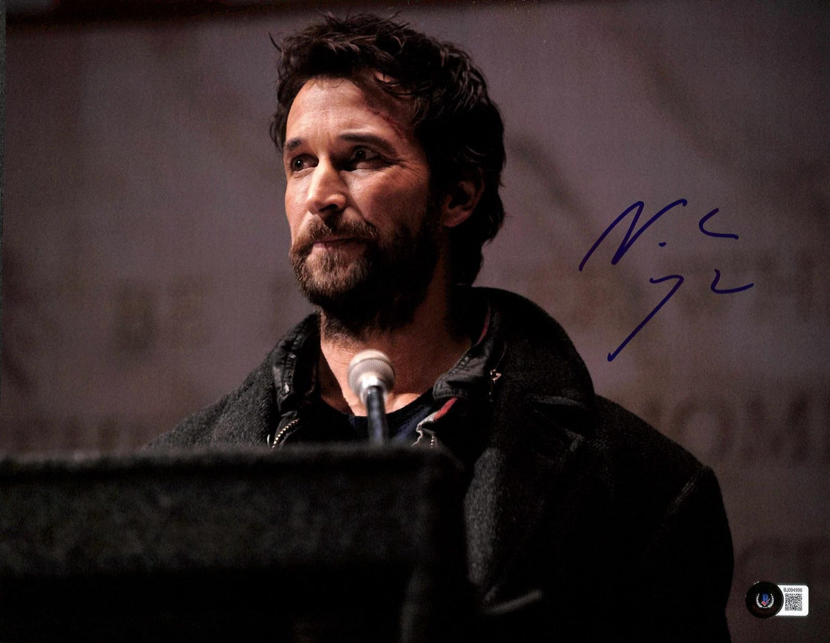 Noah Wyle Signed Falling Skies 11x14 Photograph BECKETT0