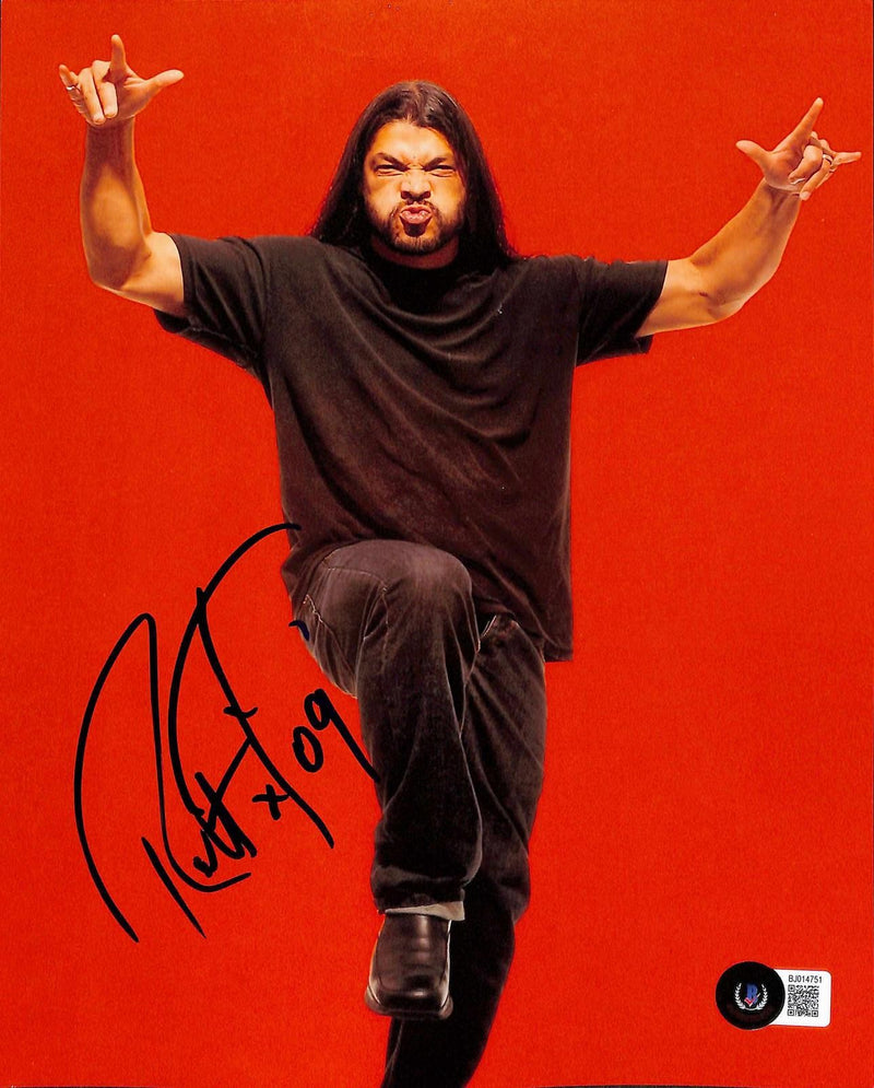 Robert Trujillo Metallica Bassist Signed Photograph 8x10 BECKETT0