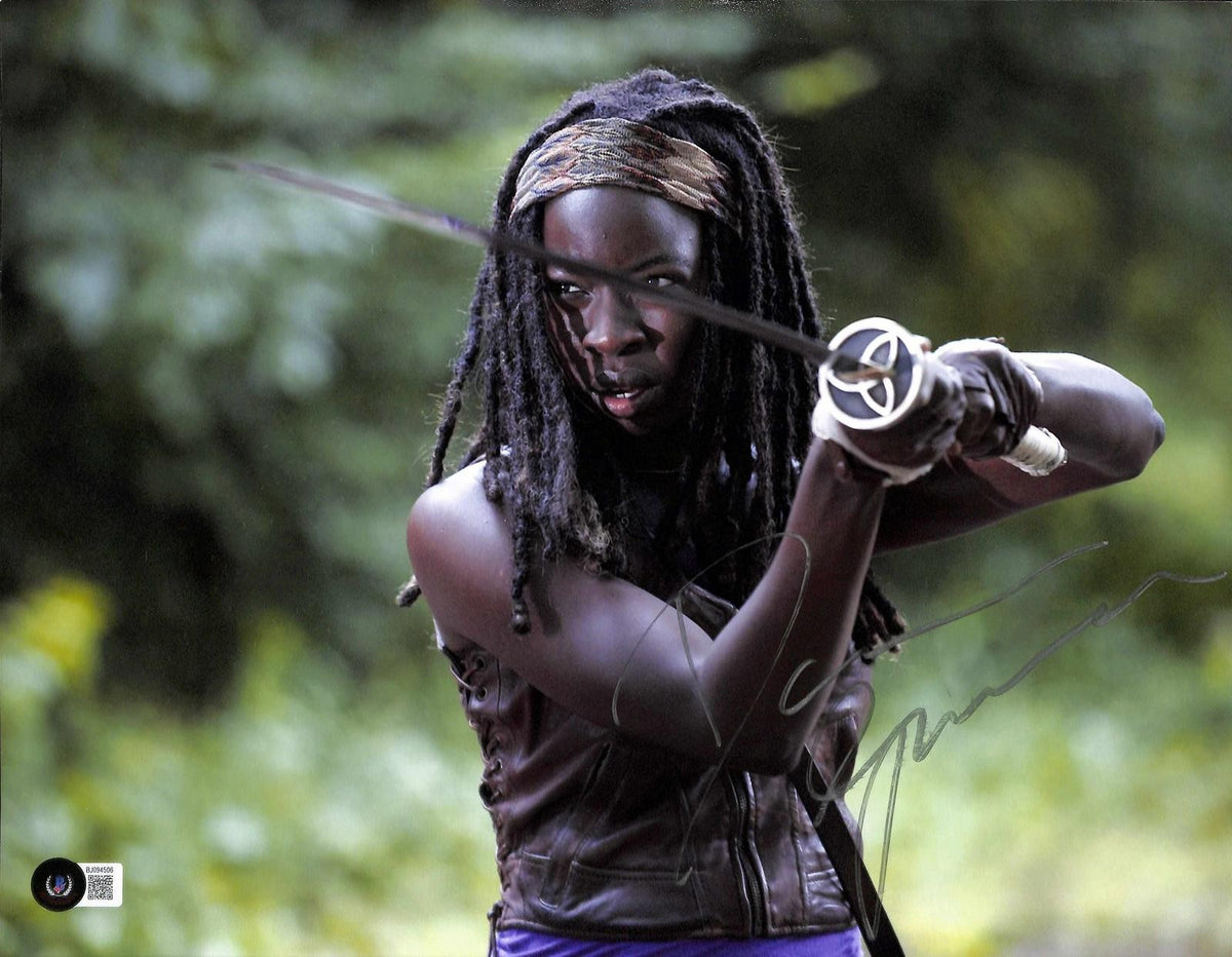 Danai Gurira Signed The Walking Dead Photo 11x14 Beckett Authenticated0