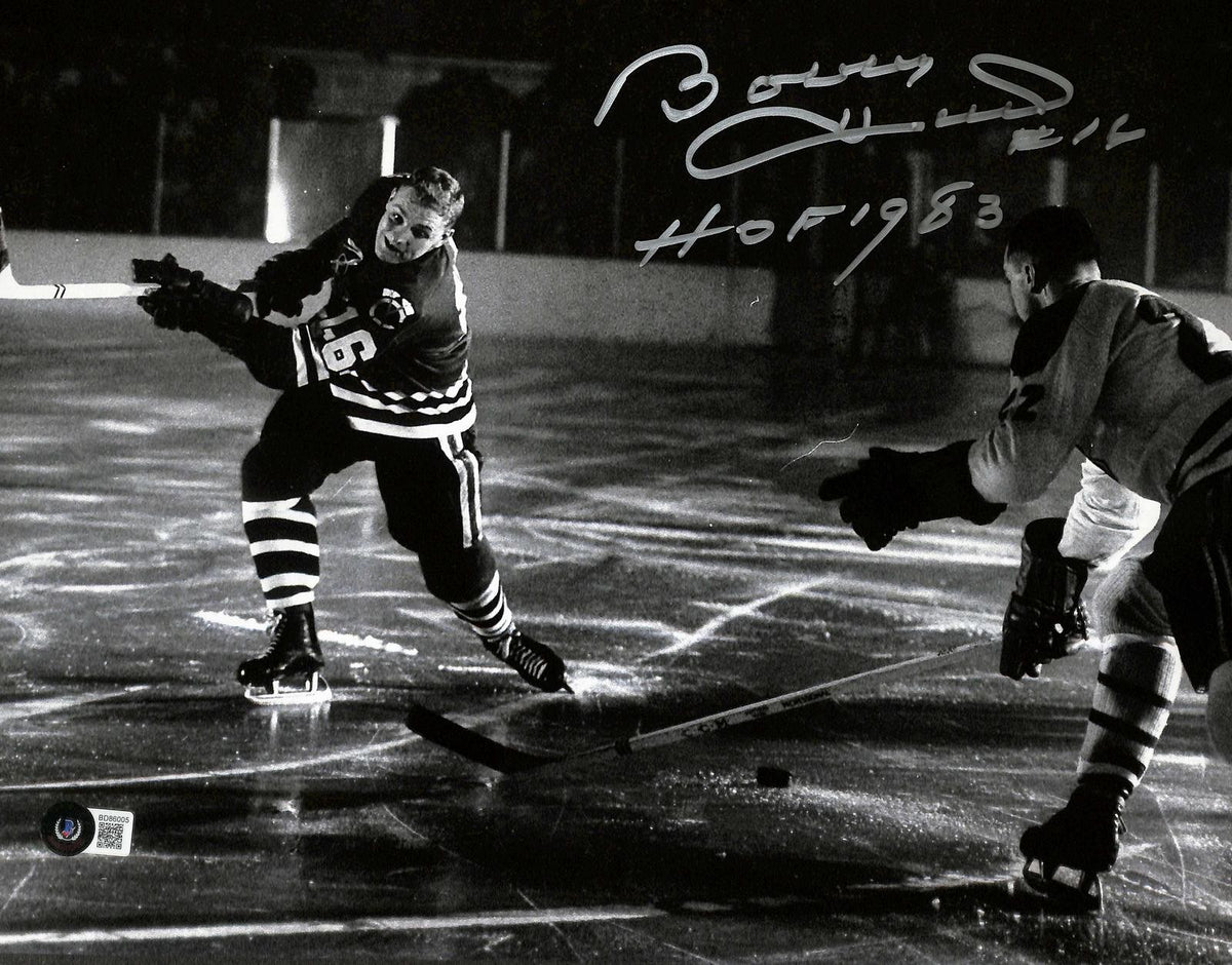 Bobby Hull Signed Blackhawks 11x14 Photo Beckett #16 HOF 19830