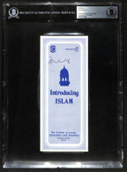 Muhammad Ali Boxing Legend Signed Introducing Islam Pamphlet Beckett0