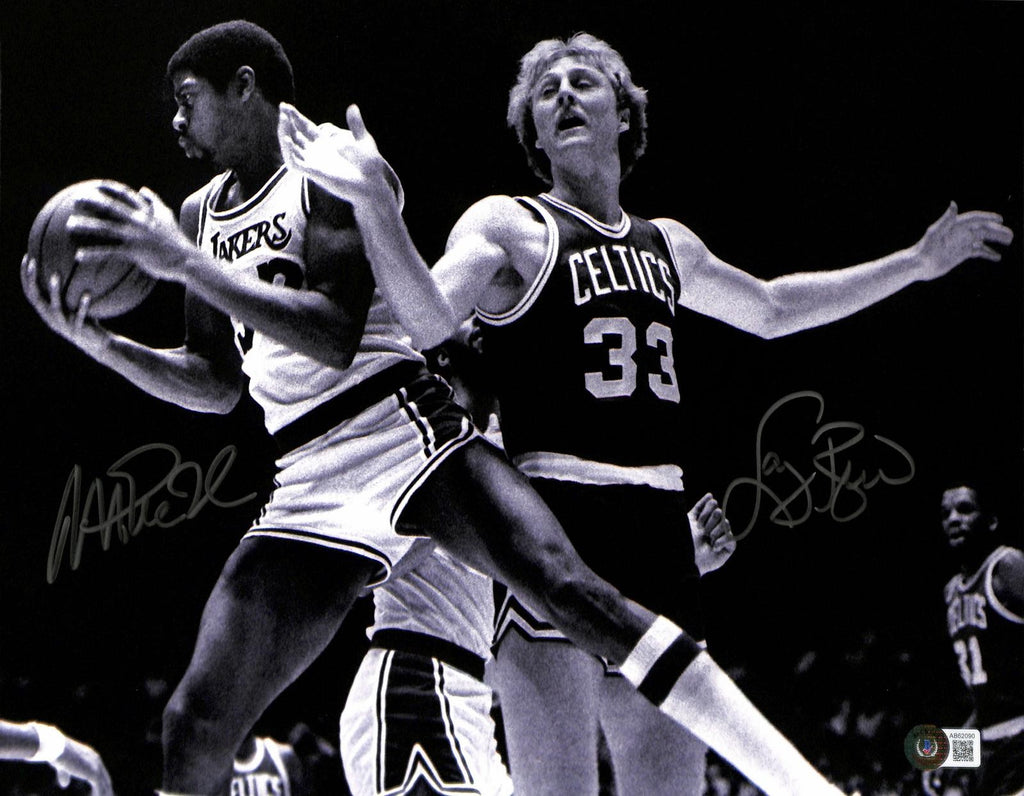 Larry Bird & Magic Johnson Signed 11x14 Photograph BECKETT0
