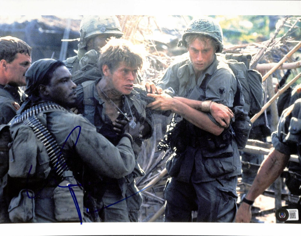 Willem Dafoe Platoon Signed 11x14 Photograph BECKETT0