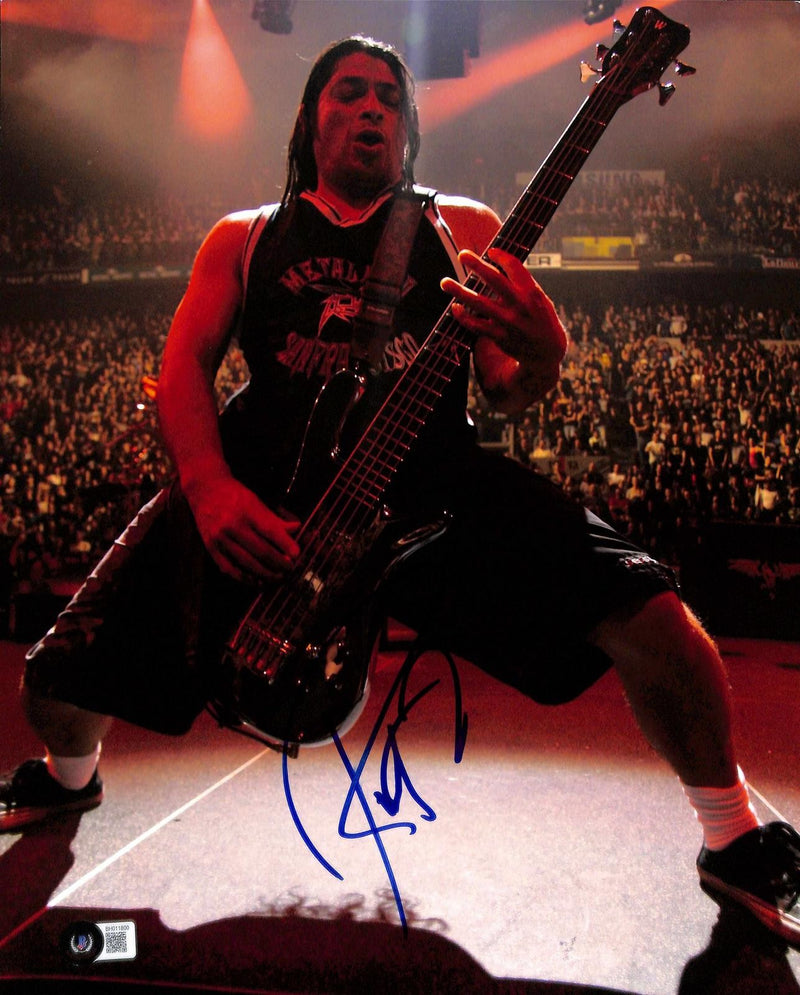 Robert Trujillo Signed Metallica Concert Photo 11x14 BECKETT0