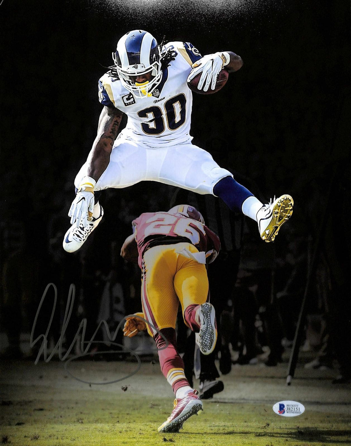 Todd Gurley Signed Rams 11x14 Photo Beckett Witnessed COA0