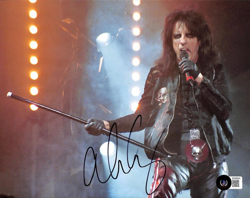 Alice Cooper Signed Concert Photo 8x10 BECKETT0
