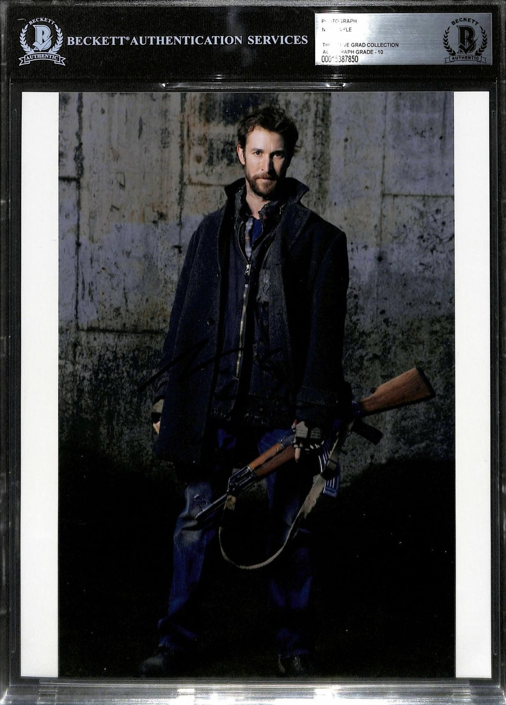 Noah Wyle Signed Falling Skies 8x10 Photo Autograph Grade 10 BECKETT0