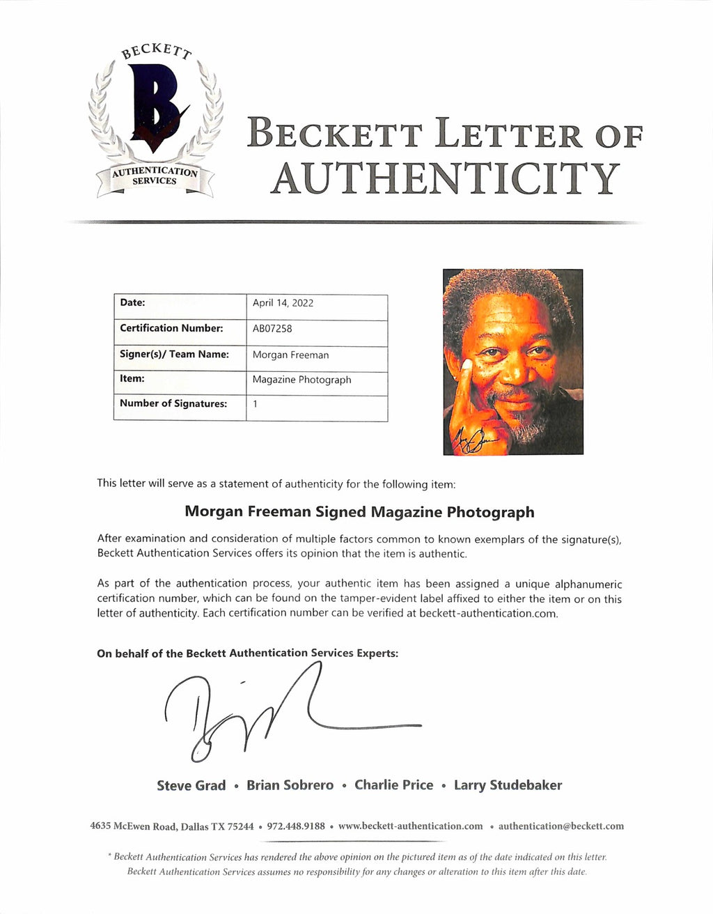 Morgan Freeman Signed Magazine Photo (8 12X11) BECKETT1